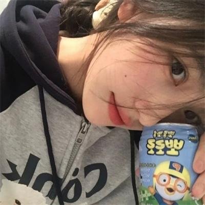 与鲨鱼游弋